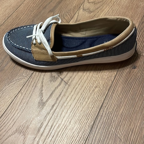 Keds Women’s Slip-On Boat Shoes in Navy/White Stripes with Khaki Accents - Sz 10 - Picture 3 of 8